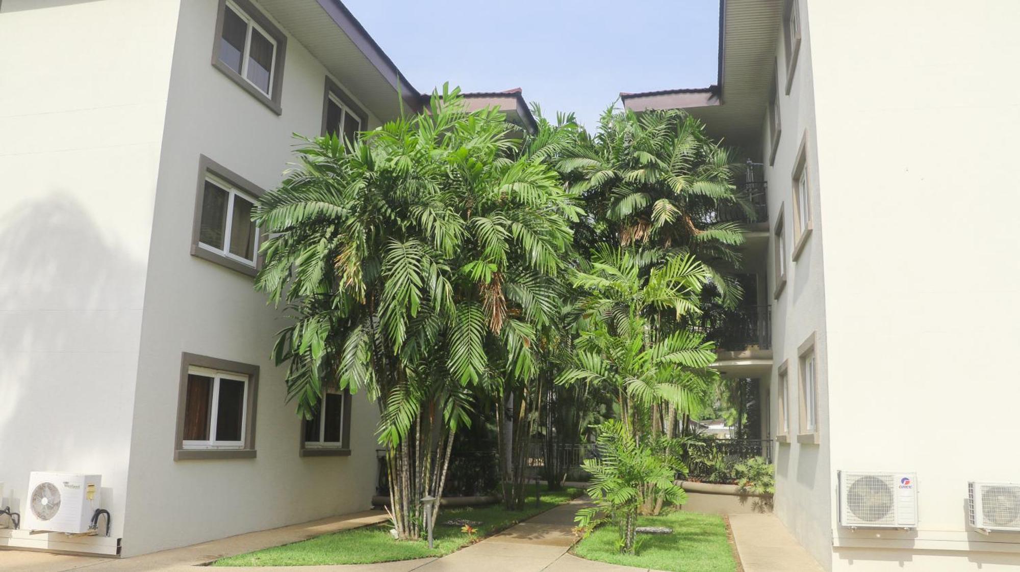 Palm Court Apartment Accra Exterior photo